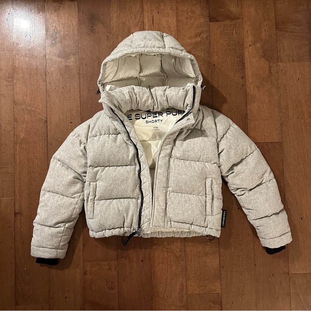 Aritzia Superpuff Shorty